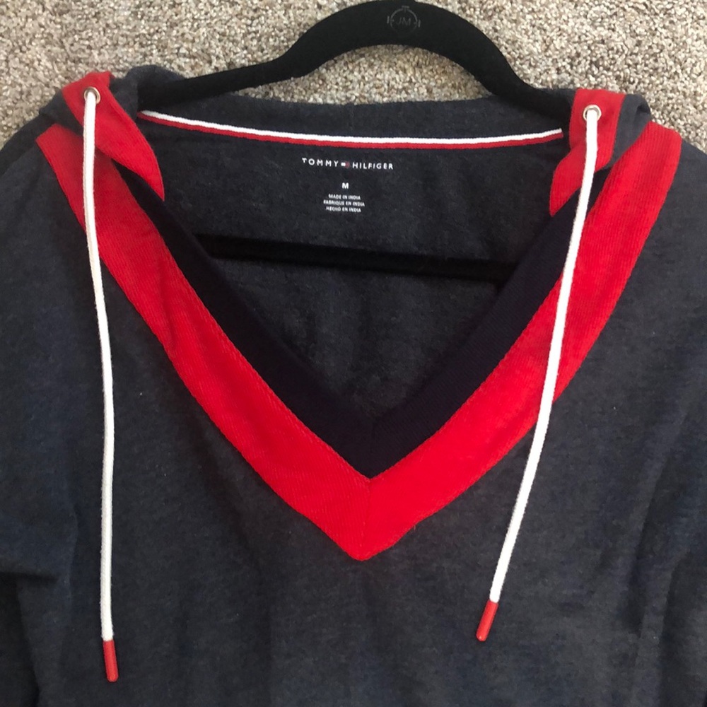 Sweater - Picture 2 of 4